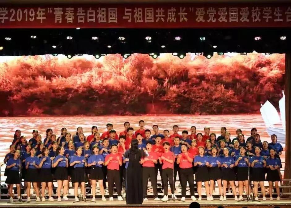 又火一个始祖鸟，这些沾上中产就火的牌子已经高攀不起